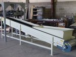 Inclined belt conveyor with feed hopper & magnetic cross-belt separator.